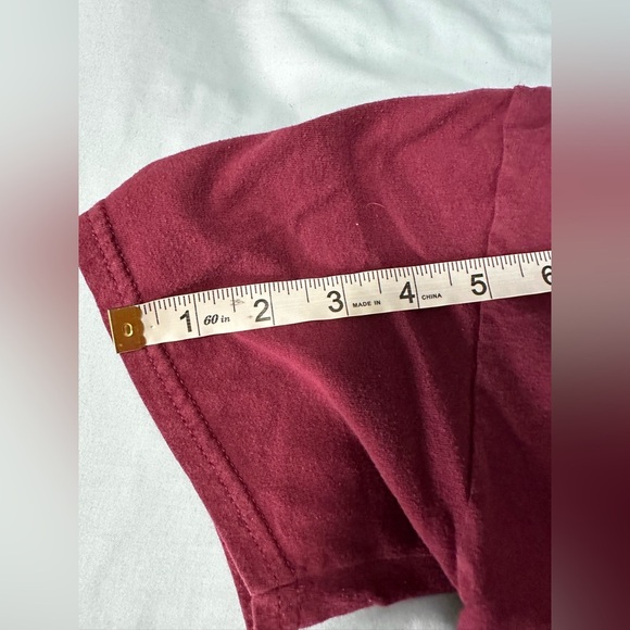 Hooker Brewery I’d Tap That Maroon Graphic Tee. Medium Crew Neck. Beer. - Picture 4 of 5